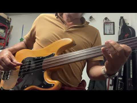 1978 Fender Precision Bass - Fretless with Rosewood Fingerboard - Natural - HSC image 20