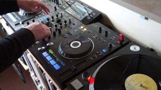 Video thumbnail for Pioneer XDJ-RX Vinyl Demo by The Electronic