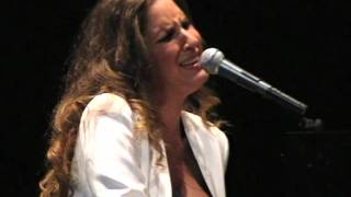 María Toledo - Teatro La Velada - Tema Dime - 04_06_2011.mpg