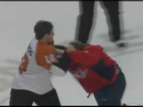 Mike Richards vs Brooks Laich