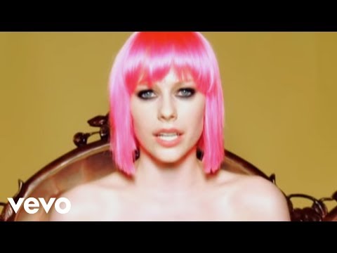 Avril Lavigne - The Best Damn Thing (Official Music Video)