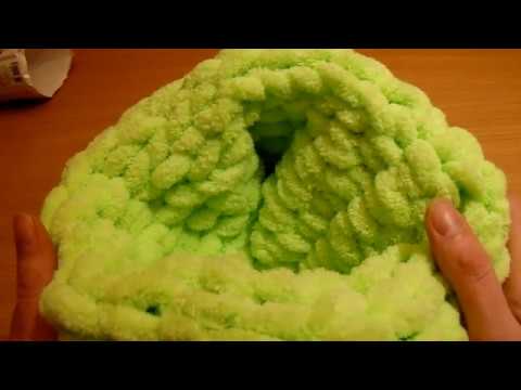 Вяжем детский снуд-шарф из Alize Puffy только руками без спиц и крючка