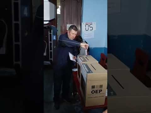 ALEJANDRO MOSTAJO, CANDIDATO A LA GOBERNACIÓN EMITIÓ SU VOTO EN EL COLEGIO BOLIVAR. Colegio Bolivar