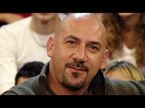 ✅  Luca Pitteri Amici: oggi 58 anni sposato con ex allieva Brigida Cacciatore