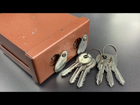 [865] 偏執狂的設計。復古的蘇聯雙保管掛鎖。 ([865] Paranoid by Design: Vintage Soviet Dual Custody Padlock)