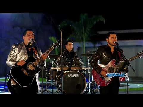 Grupo Fernandez Ft. Abel Zazueta y Los De Culiacan - Hombre De Antes (En Vivo 2017)