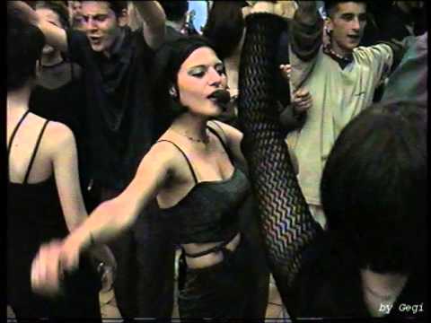 Vesna sings in his party of maturity - VHS