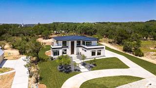INSIDE A MODERN LUXURY NEW CONSTRUCTION HOUSE IN TEXAS W/ A CLEAN AESTHETIC | $1.3M