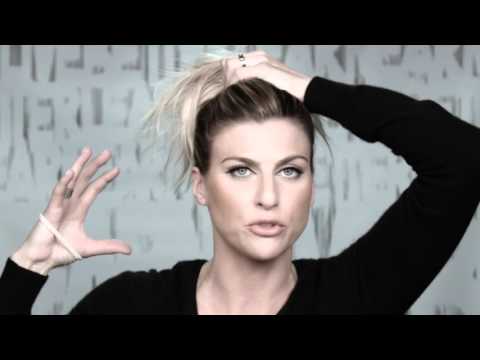 Top Knot Hair Tutorial: Chic Top Knot