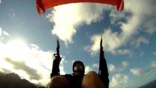 preview picture of video 'Niviuk Hook 2 First Flight at Kahana, Hawaii'