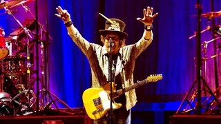 Zucchero, il live di 3 ore al Circo Massimo e il duetto con Russell Crowe