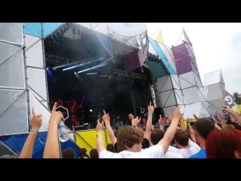 Netsky - Love has gone @ Global Gathering UK 2013