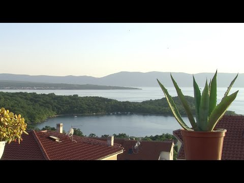 Ferienwohnung ⭐⭐⭐⭐ Kroatien Insel Krk 🌴 Dachterrasse mit zauberhaftem Meerblick 🌊 bis 3 Personen ⛱️