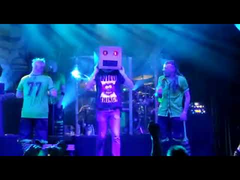 Dubioza Kolektiv, Gdańsk 10.02.23, Take my job away [feat Pan Robocik (original Mr Robot)]