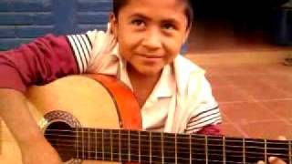 preview picture of video 'El Salvador impresionante ervin cantando'