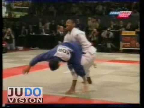 JUDO 1999 World Championships: In-Chul Cho (KOR) - Nuno Delgado (POR)
