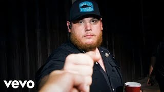 Luke Combs - Lovin&#39; On You