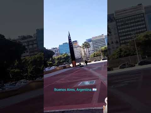 Esto es lo que hay a la salida del Teatro Colon en Buenos Aires, Argentina 🇦🇷