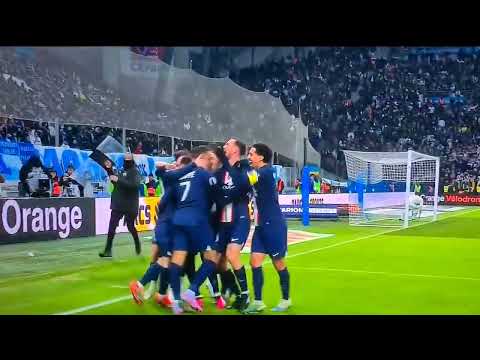 Marseille Fans Throw a Stone at Messi 😶 02/26/23