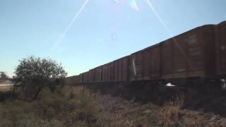preview picture of video 'Tren del Belgrano Cargas (7739) saliendo de Paso Viejo, con destino a Dean Funes, Córdoba'