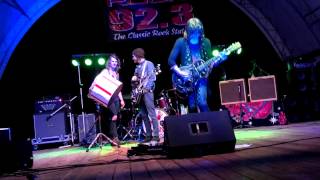 Tyler Bryant and the Shakedown Poor Boy&#39;s Dream Live