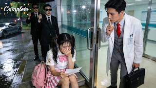 Sin pagar tratamiento de Mamá,chica pobre llora fuera—CEO médico se enamora de sus lágrimas!