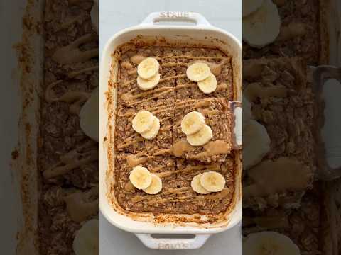 Peanut Butter Banana Baked Oatmeal | FeelGoodFoodie