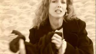 Gabrielle Giffords- a song for you from Sophie B. Hawkins