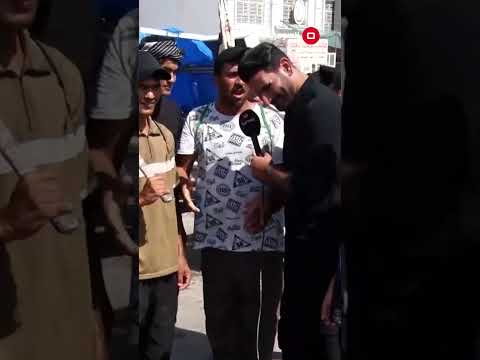 شاهد بالفيديو.. الا ندخل للموكب ويضيفنا احسن ضيافة!  #shorts