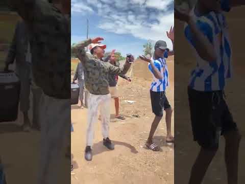 Febre no país  @habilidosa #angoladepressao #habilidosa #matue30praum #mclipi #uruapan #dance