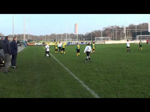 20141129 Huizen D2 - JSV D3 eerstehelft 4-1