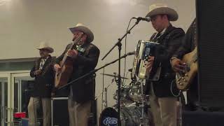 LUNA Los Cadetes de Linares de  Rosendo Cantu