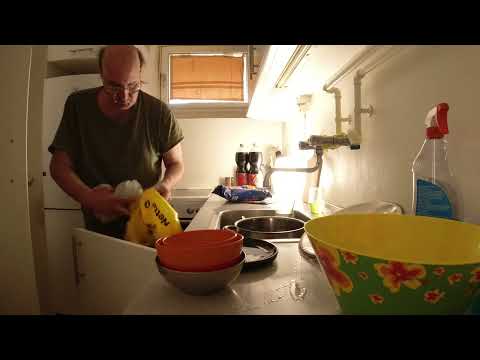 MongoTV_11797 - LIDL Haul 85 Kroner - 2 BILLIG COLA LIGHT - CHIPS - SLIK