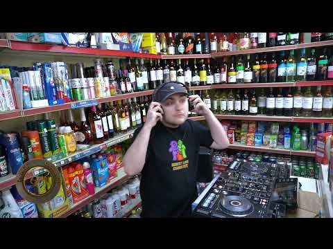 LOWKIE  - Garage Carriage off Licence Sessions