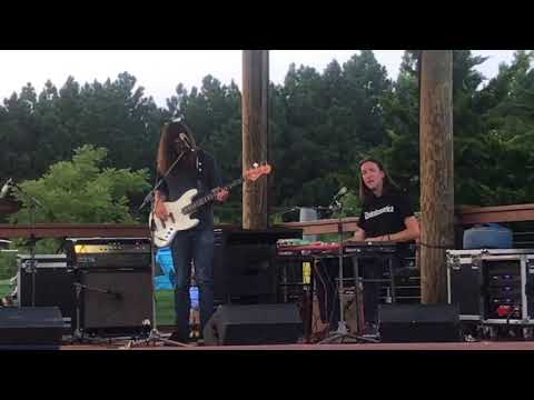 Heather Gillis Band - Gonna Take it Back