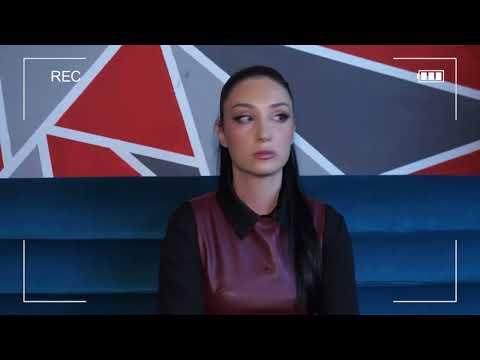 Stelina e përlotur pas debateve me Keijsi, lë studion