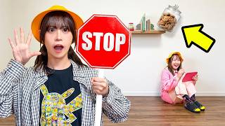 危ない...＞＜高いところからお菓子が落ちてきちゃう！？一時停止で幼稚園児の妹を助けよう！高いところに登ったら危険がいっぱい！？みんなもケガには気をつけよう！【寸劇】