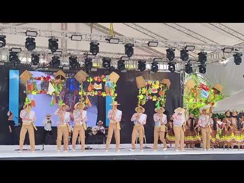 XXI Encuentro Nacional de Danzas Anapoima. Barrancabermeja Santander en tarima