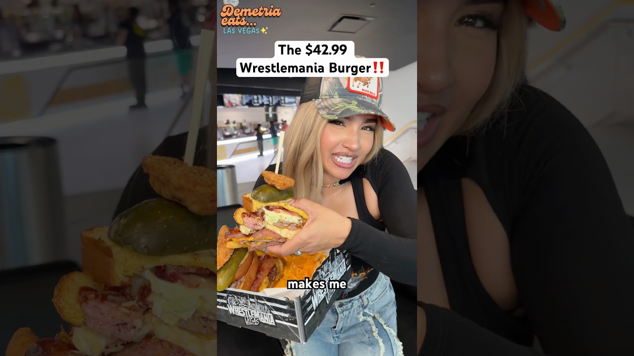 I tried the official WRESTLEMANIA Burger‼️#wwe #shorts #foodie #wrestlemania