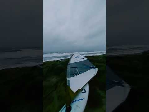 Offshore and powerful waves, fun second session. 4,5 and still the small ripper 81l. #windsurf