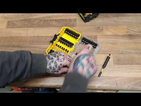 DeWALT FLEXTORQ 37 vnt. sukimo antgalių rinkinys DT70731T video