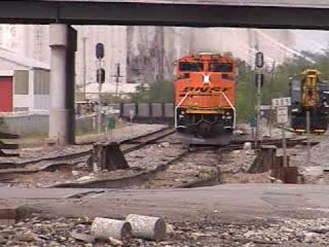 New BNSF SD70ACE 9321