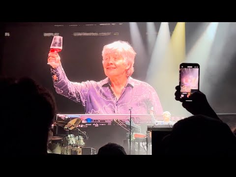 Don Airey – A One of Kind: Drinks Wine During Keyboard Solo, Deep Purple, Live Concert #tour #shorts