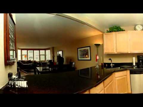 525 W Hawthorne Place Unit: 2206