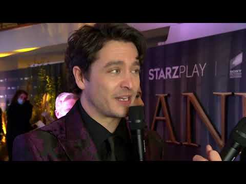 Outlander | Interviews - Alexander Vlahos S6 Premiere Red Carpet