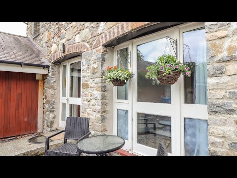 Yr Wyddfa, Bangor, United Kingdom | Travel With Kiara