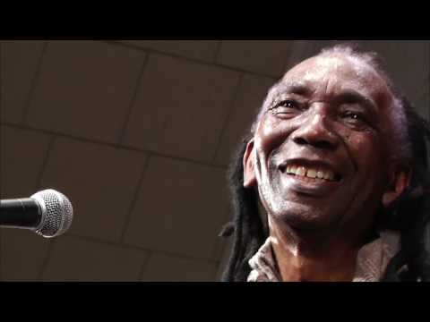 Thomas Mapfumo & The Blacks Unlimited "Ngoma ye Kwedu"