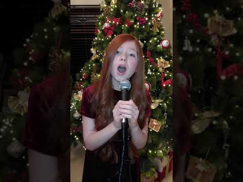 'O HOLY NIGHT' - ( Sophie Lennon age 10) 🌟🌟