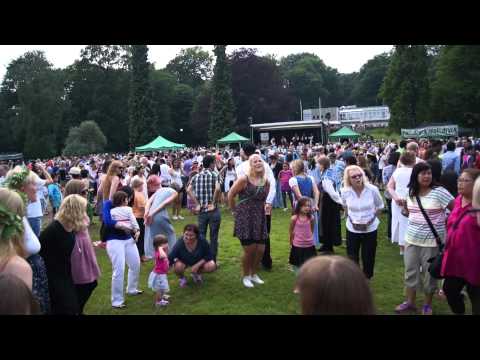 MidSommar Dancing in Sweden