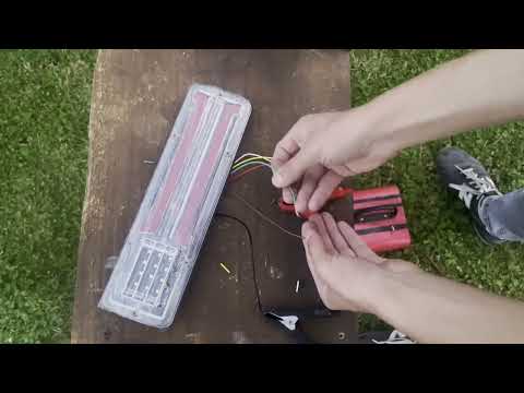 Led стопы для прицепа с бегающим 24v / 12в водонепроницаемые габаритные фонари для грузовиков боковые на прицеп - фото 1 - id-p2740414146